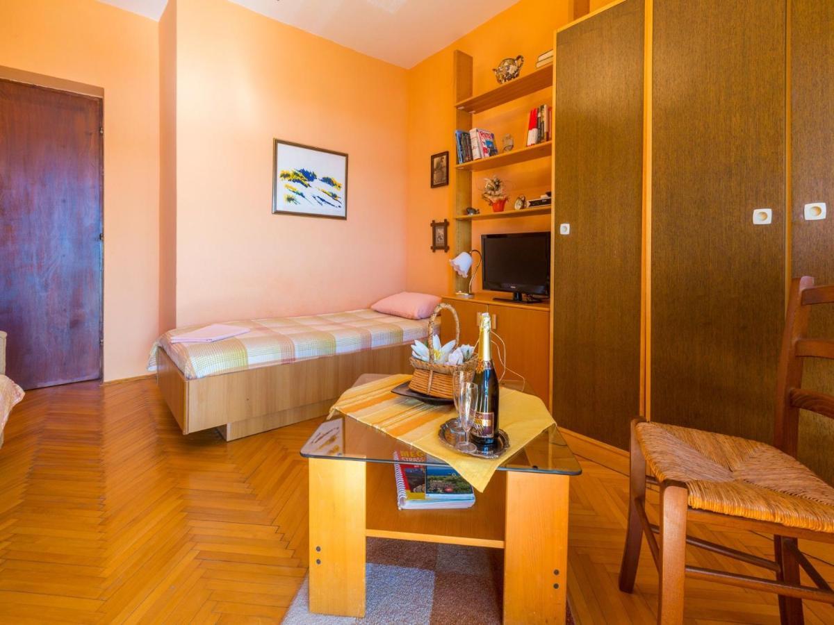 Apartment Mazor Crikvenica Buitenkant foto